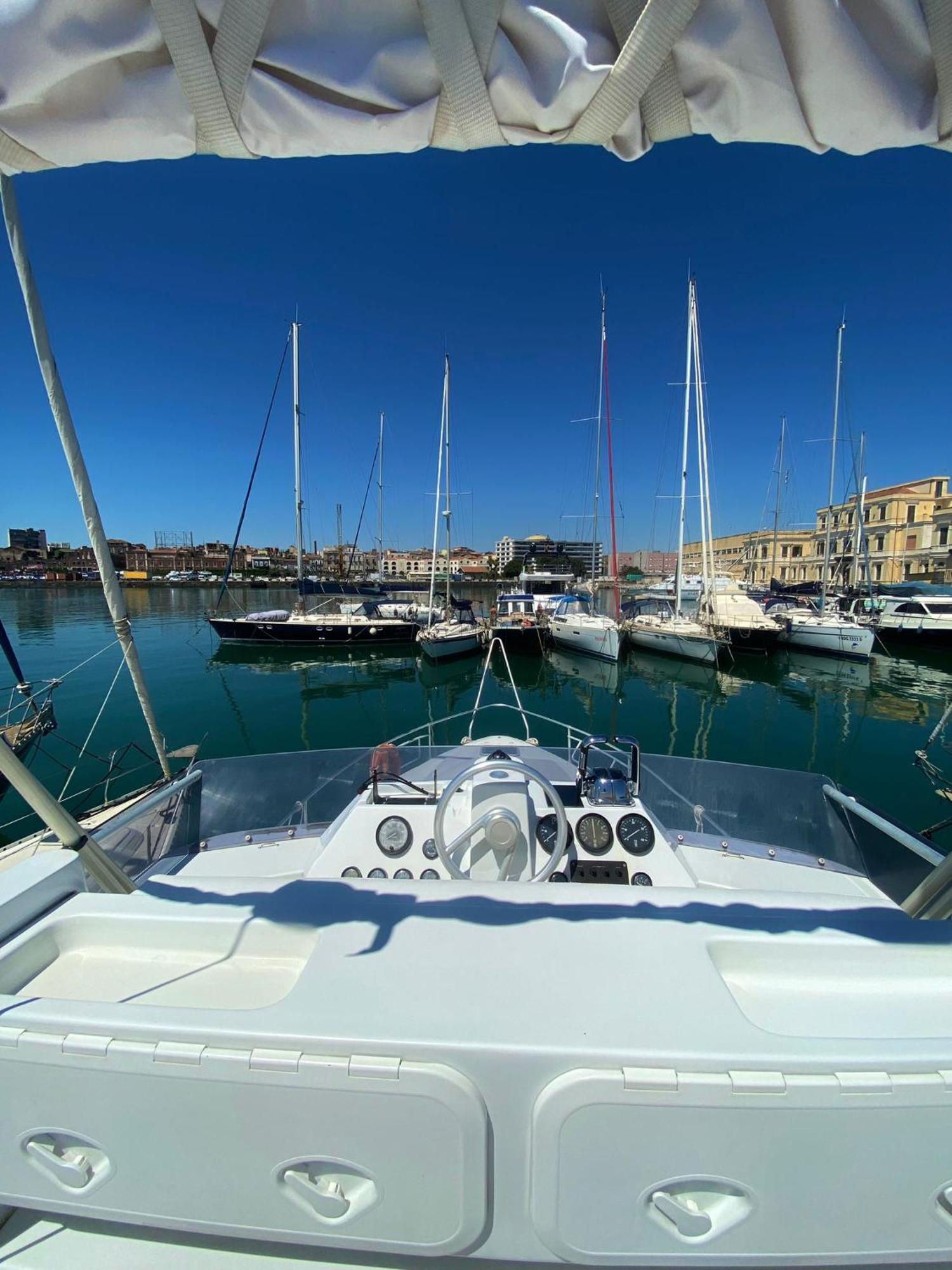 Bateau-hôtel She's Mine Yacht